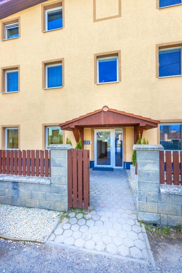 Ferienwohnung Apartman Theo Veľký Slavkov Exterior foto